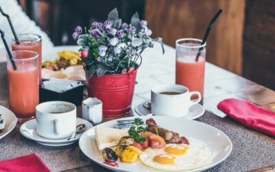 “Queen Bees Who Breakfast” Is The New “Ladies Who Lunch”